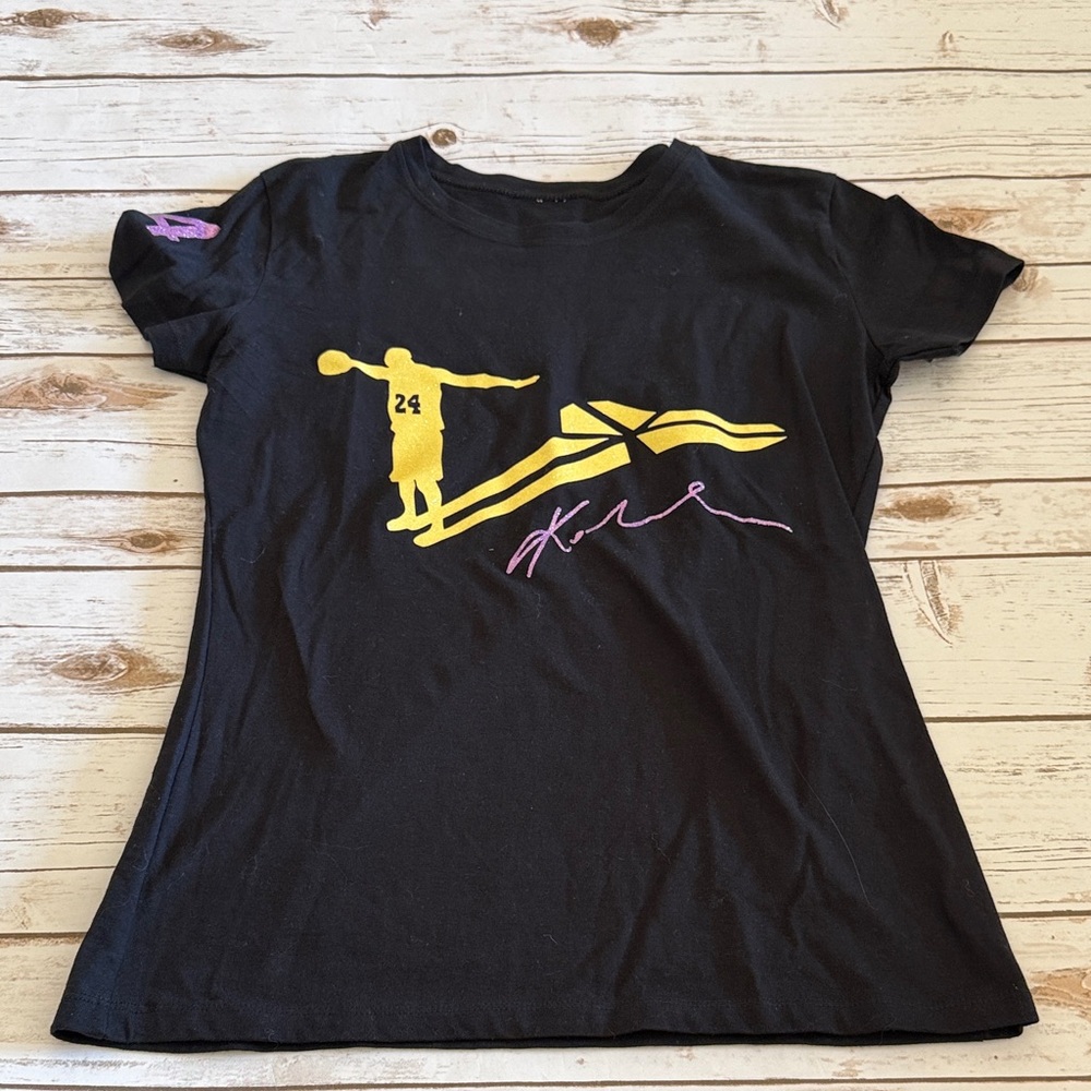 Black Kobe Graphic Women's Top